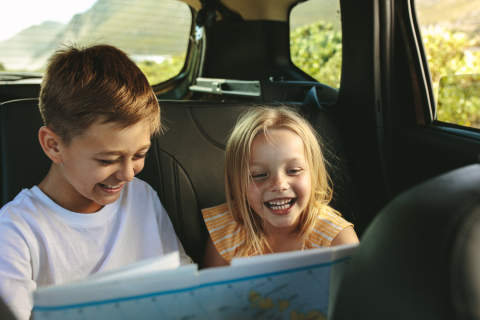 10 Ways to Keep Your Children Busy on a Road Trip