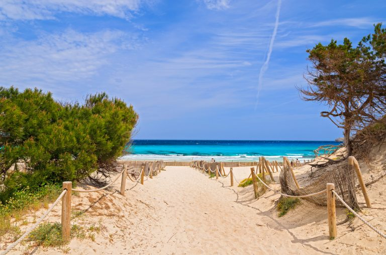 sandy-beaches-majorca.jpg